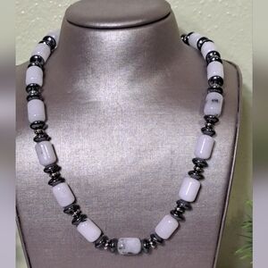 Lola Rose Malani Beaded Adjustable Necklace NWT